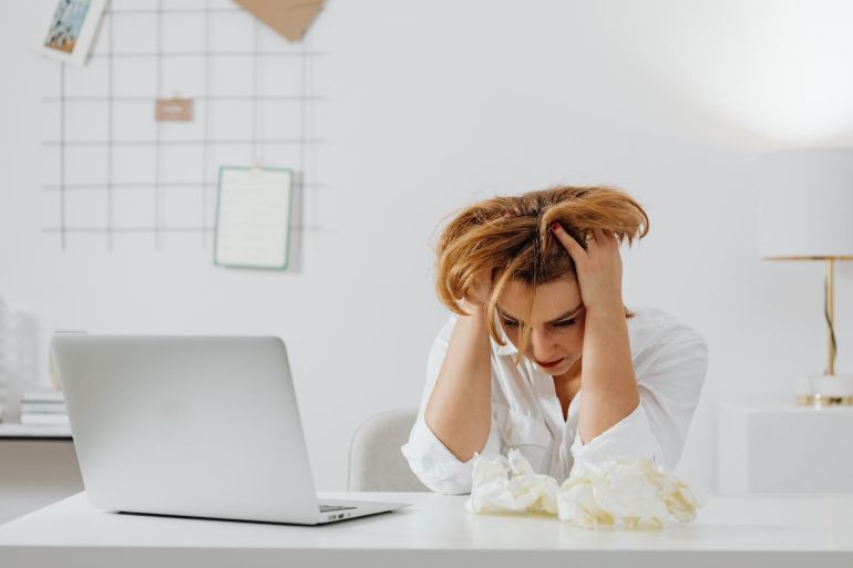العبودية المعاصرة تعرف على نظام العمل 996 ساعه العبودية المعاصرة العبودية المعاصرة