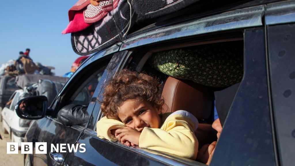 'My home is no longer there': Palestinians return to north Gaza